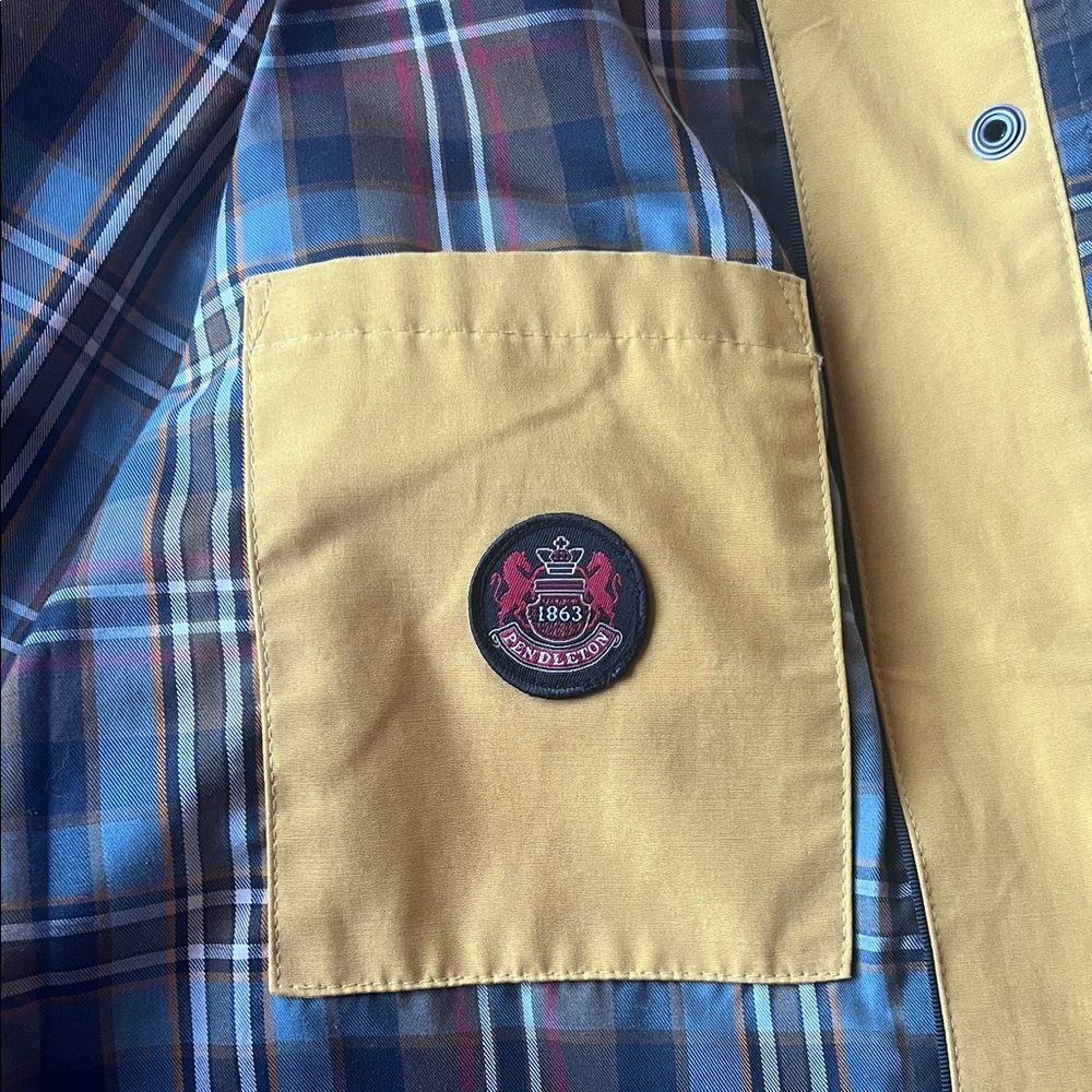 Pendleton raincoat - Picture 5 of 5